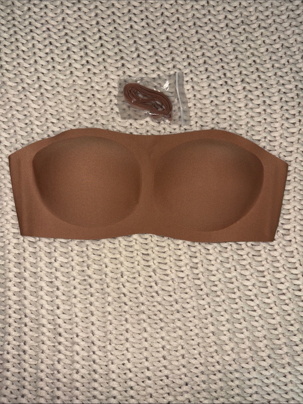 VertVie - Strapless Adhesive Bandeau Bra in Coffee
